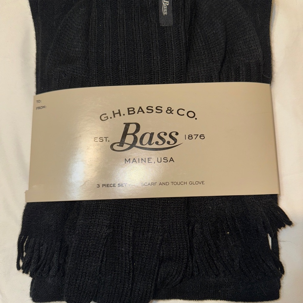 G.H. Bass & Co. Black Scarf and Glove Set